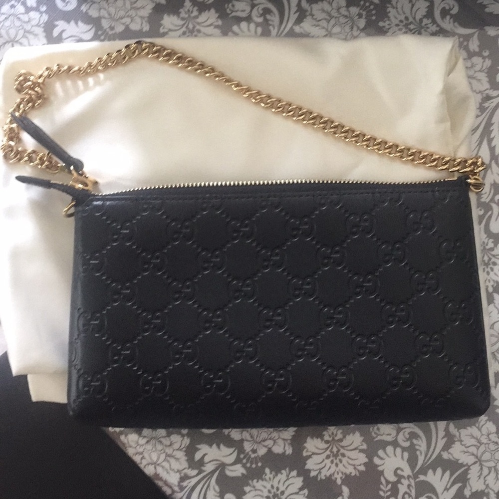 GUCCI WRISTLET POUCH